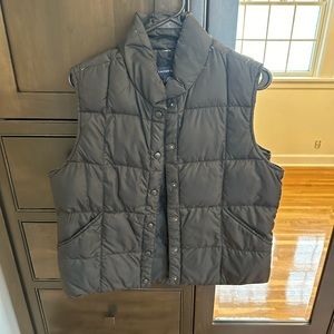 Medium Lands End puffer vest